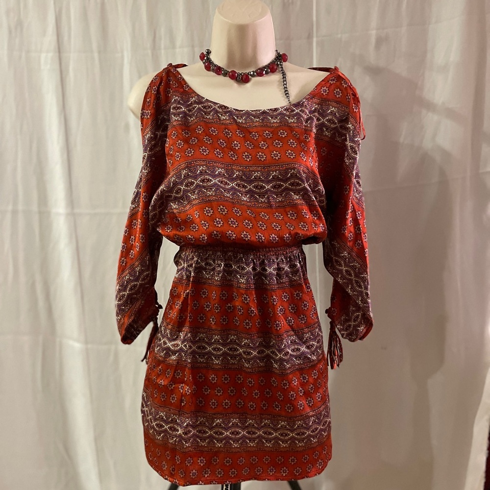 XS Guess Red and Purple Long Sleeve Dress